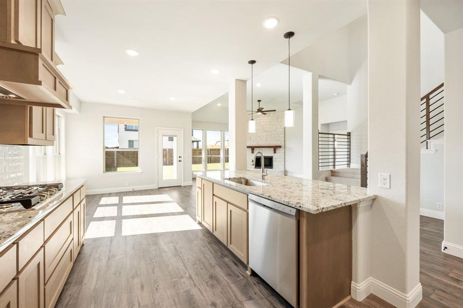 Furnished interior view inside a new home in Hulen Trails Classic 50, Fort Worth (Image 10). Furnished interior view inside a new home in Hulen Trails Classic 50, Fort Worth (Image 10).