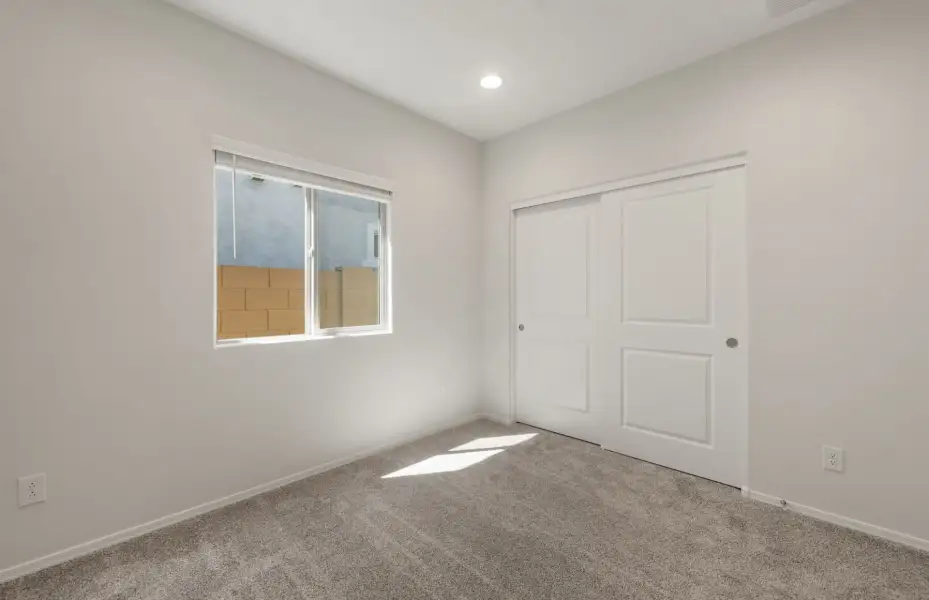 Spacious, unfurnished interior of a new home in Parkside at Anthem at Merrill Ranch, Florence (Image 20).