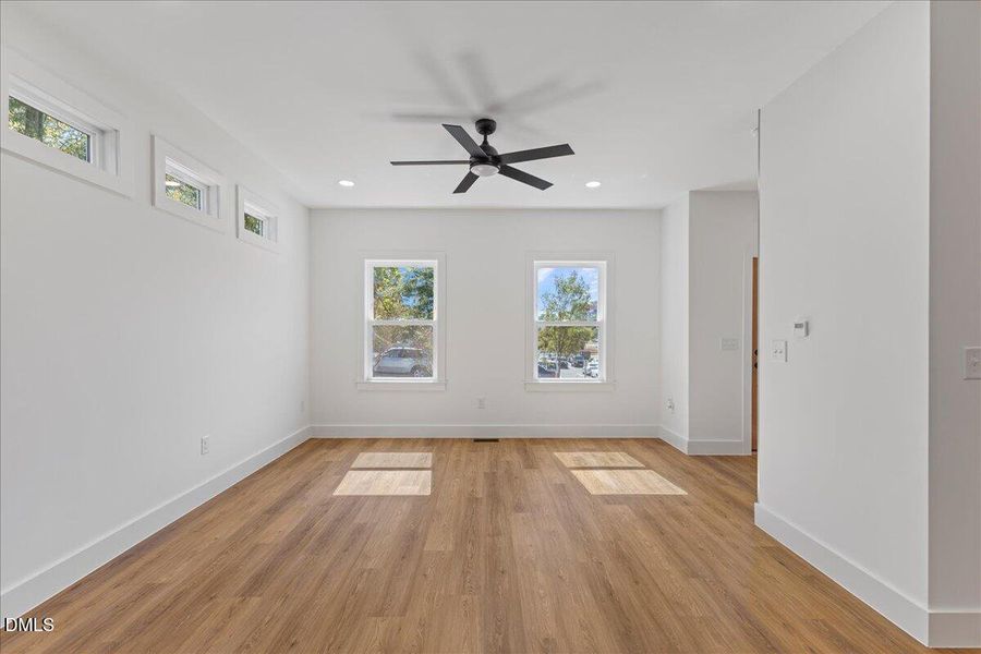 06-803 Dupree St B