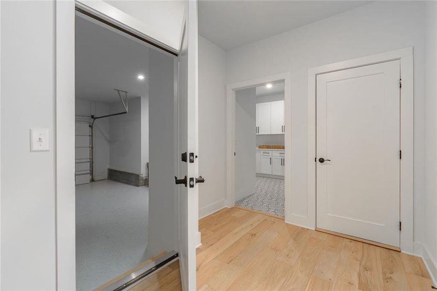 Spacious, unfurnished interior of a new home in , Gainesville (Image 22).