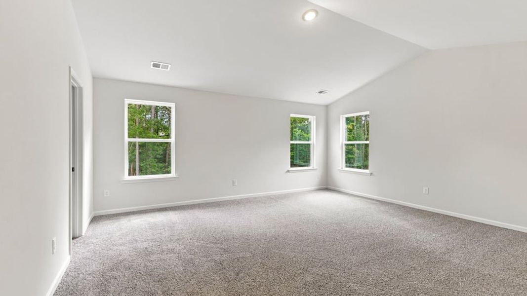 Spacious, unfurnished interior of a new home in Hunters Ridge, Woodruff (Image 38).