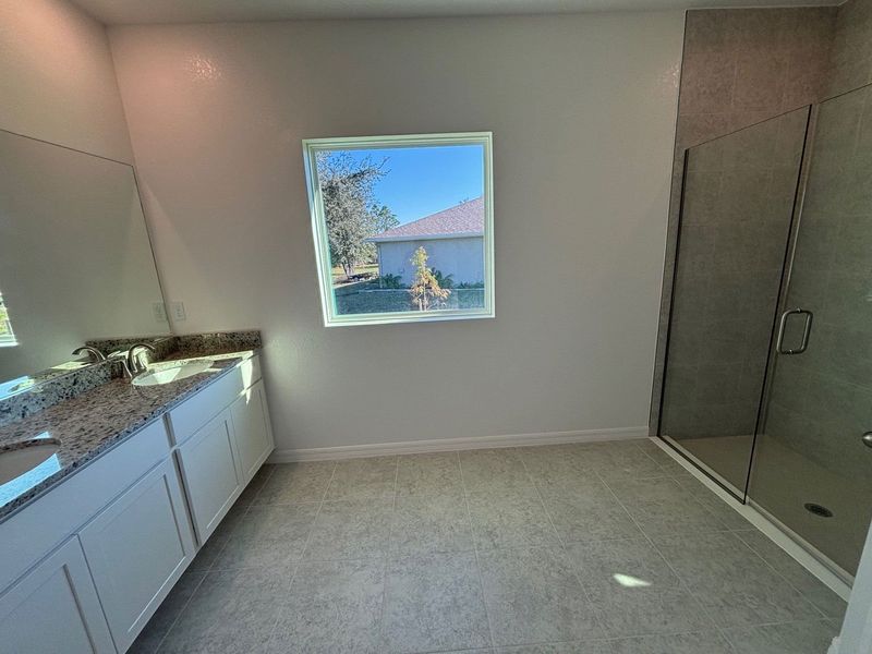 Image 35 of a home in Lehigh Acres.