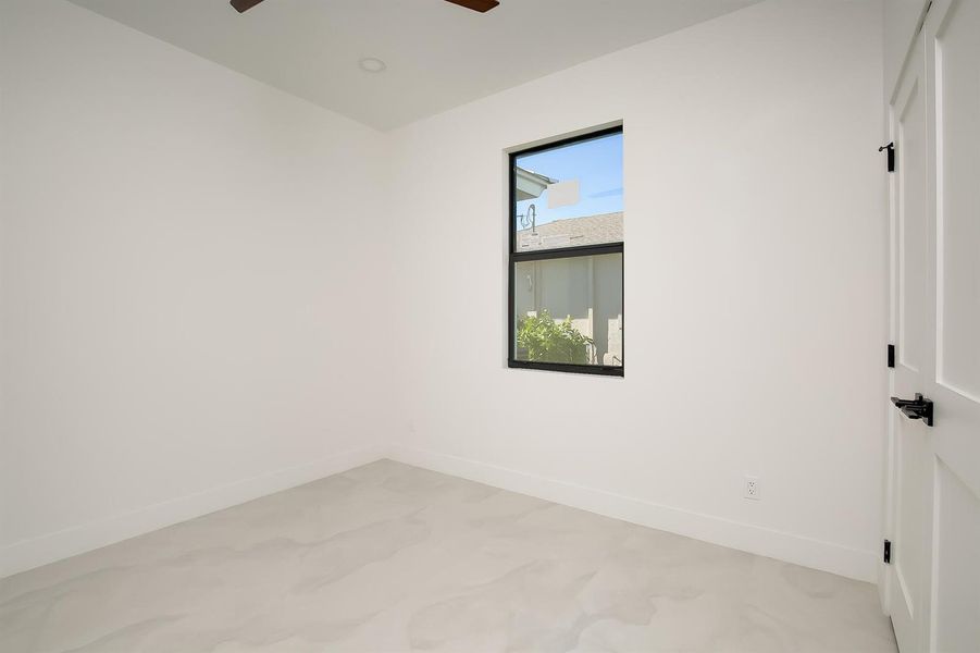 5203SouthLovoy-21 5203SouthLovoy-21