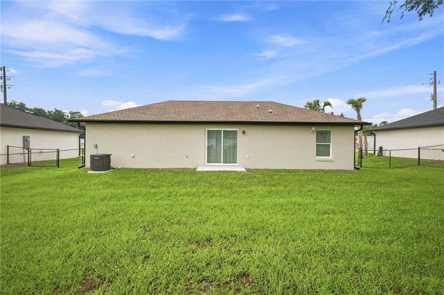 Exterior details and patio area of a home in , Ocala (Image 4).