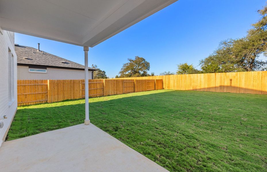 Exterior details and patio area of a home in Woodside, Georgetown (Image 4).