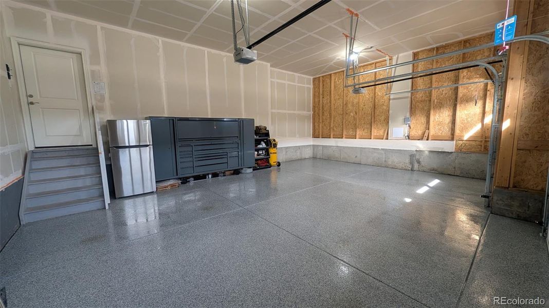 Spacious, unfurnished interior of a new home in Crystal Valley Pine Ridge, Castle Rock (Image 23).