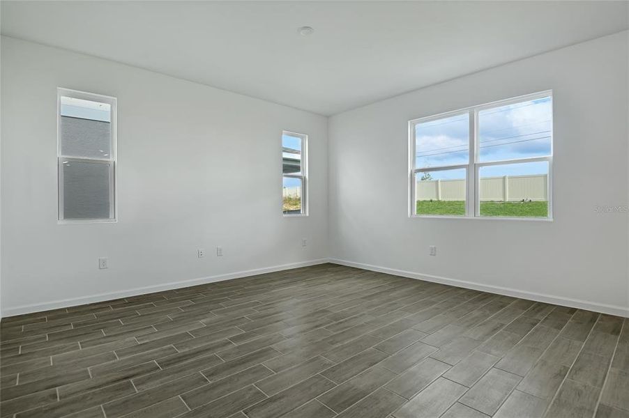 Spacious, unfurnished interior of a new home in Seasons at Scenic Terrace, Lake Hamilton (Image 15). Spacious, unfurnished interior of a new home in Seasons at Scenic Terrace, Lake Hamilton (Image 15).