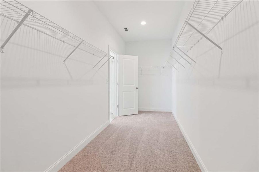 Spacious, unfurnished interior of a new home in East Harbor II at Chestatee, Dawsonville (Image 37).