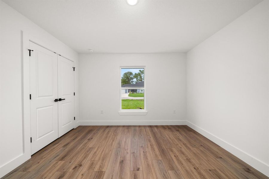 interior - second bedroom 2 (1)
