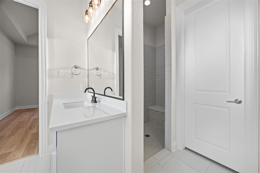 Furnished interior view inside a new home in Waterfall Ranch - 1 Acre Lots, Waxahachie (Image 6). Furnished interior view inside a new home in Waterfall Ranch - 1 Acre Lots, Waxahachie (Image 6).