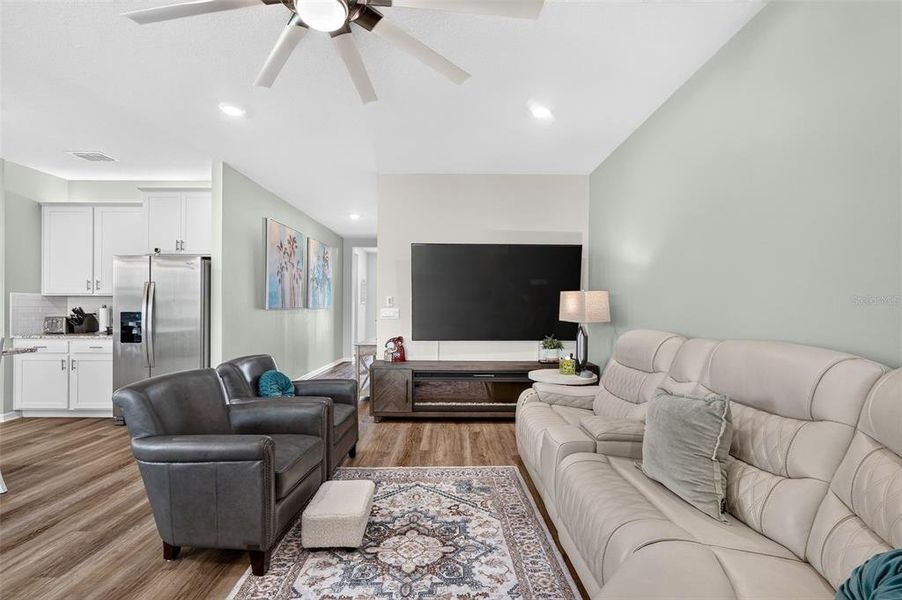 Furnished interior view inside a new home in Star Farms at Lakewood Ranch, Bradenton (Image 7). Furnished interior view inside a new home in Star Farms at Lakewood Ranch, Bradenton (Image 7).