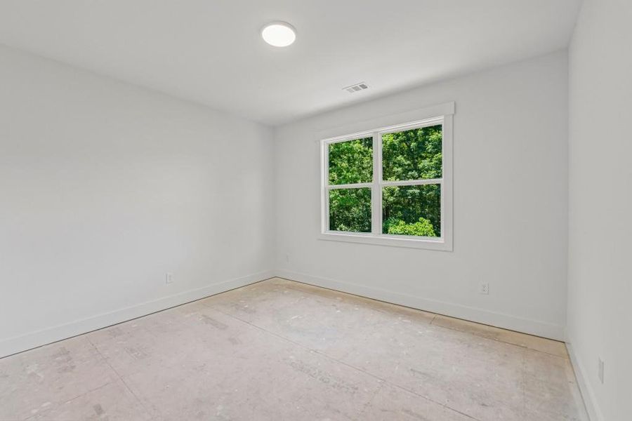 Spacious, unfurnished interior of a new home in White Post on Lake Lanier, Gainesville (Image 52). Spacious, unfurnished interior of a new home in White Post on Lake Lanier, Gainesville (Image 52).