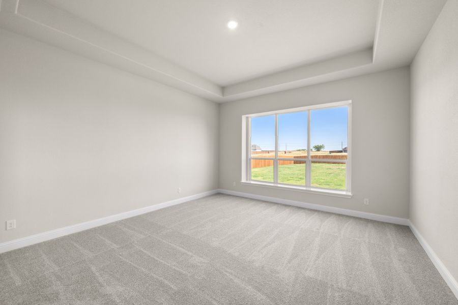 Spacious, unfurnished interior of a new home in Coyote Crossing, Godley (Image 17).