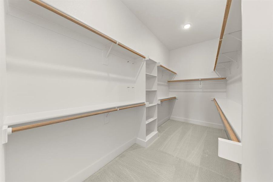 21. 9816 Aiken - Closet