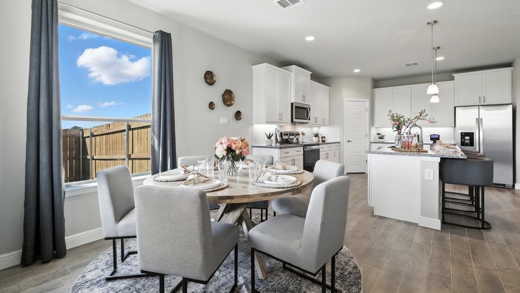 Furnished interior view inside a new home in Lakeview Pointe, Grand Prairie (Image 14).