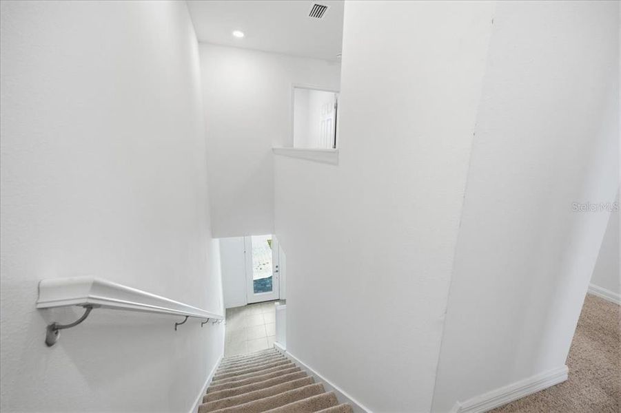 Spacious, unfurnished interior of a new home in , Sarasota (Image 23).