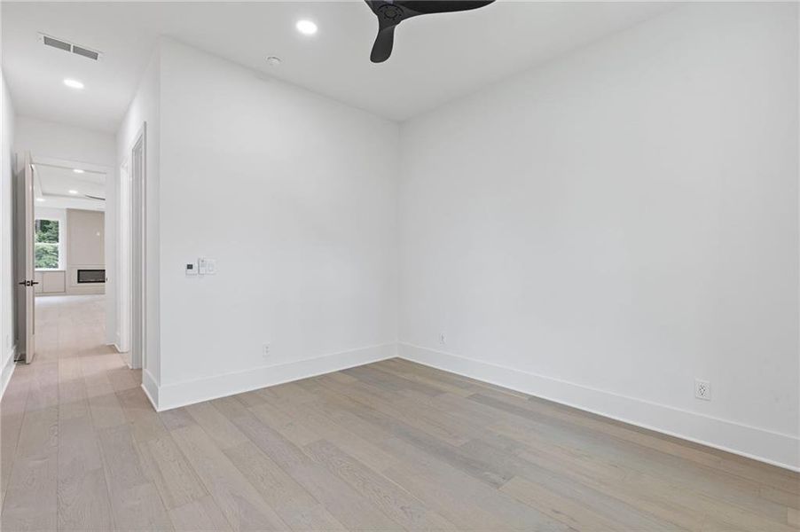 Spacious, unfurnished interior of a new home in , Lilburn (Image 56).