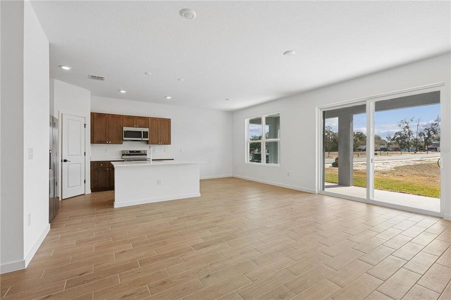 Spacious, unfurnished interior of a new home in Sabana Reserve, Ocala (Image 10). Spacious, unfurnished interior of a new home in Sabana Reserve, Ocala (Image 10).