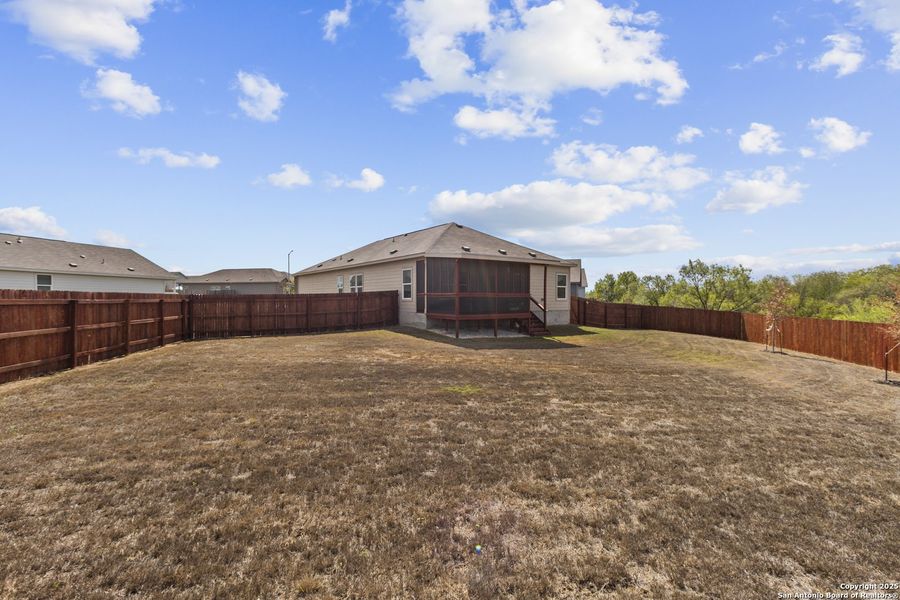 Exterior details and patio area of a home in , San Antonio (Image 20).