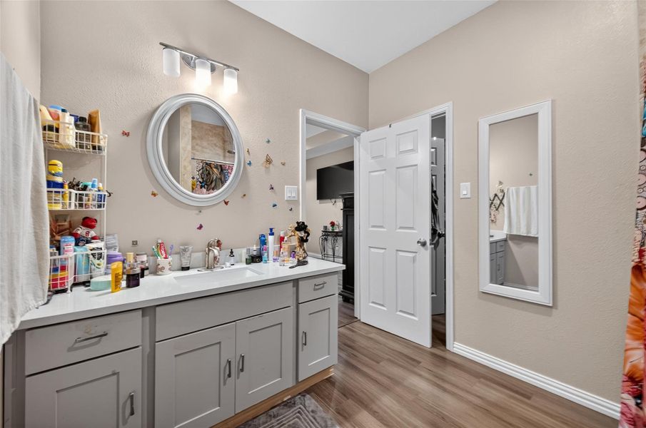 Furnished interior view inside a new home in , Rosharon (Image 9). Furnished interior view inside a new home in , Rosharon (Image 9).