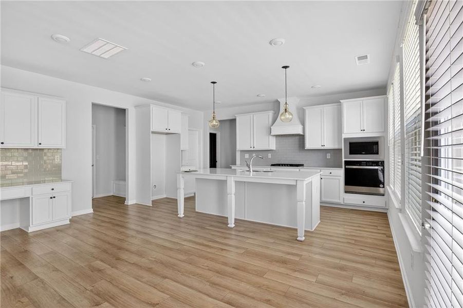 Furnished interior view inside a new home in , Atlanta (Image 9).