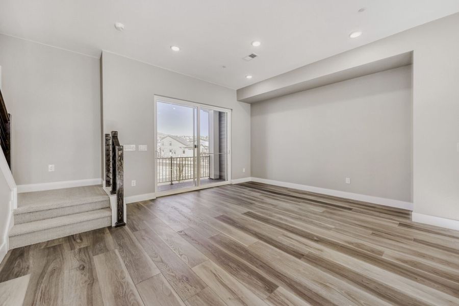 Spacious, unfurnished interior of a new home in Solterra, Lakewood (Image 6).