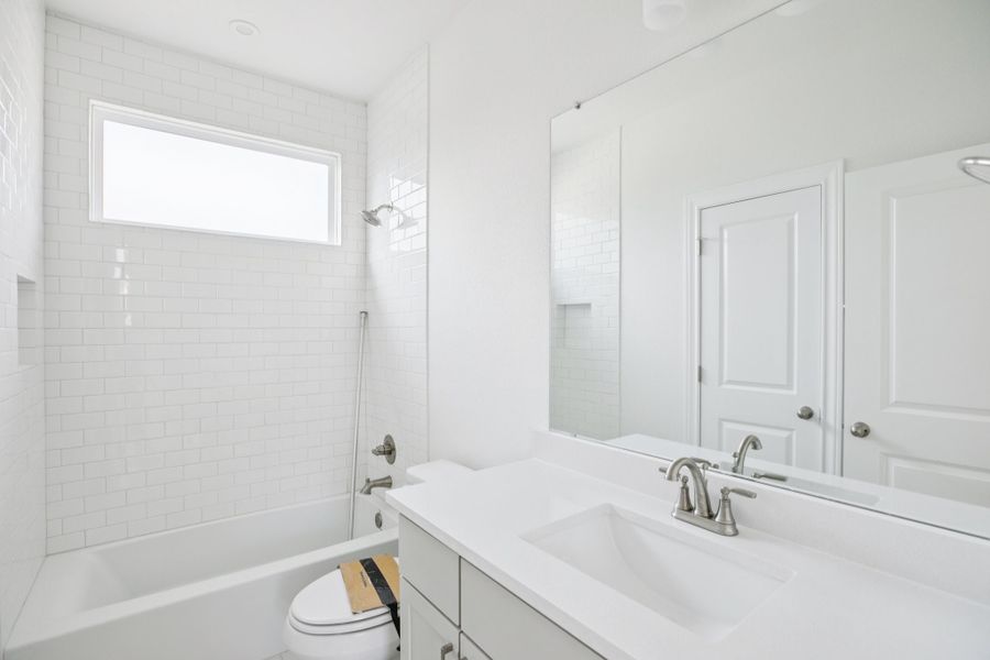 Furnished interior view inside a new home in Persimmon, Buda (Image 5).