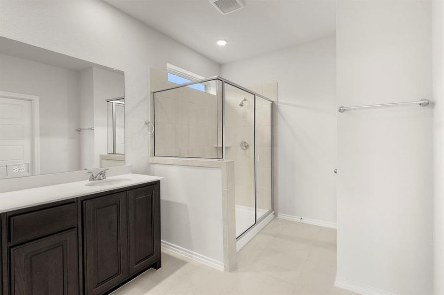 15. 2500 McNally - Bath (2)