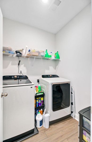 Image 36 of a home in Oakley Pointe.