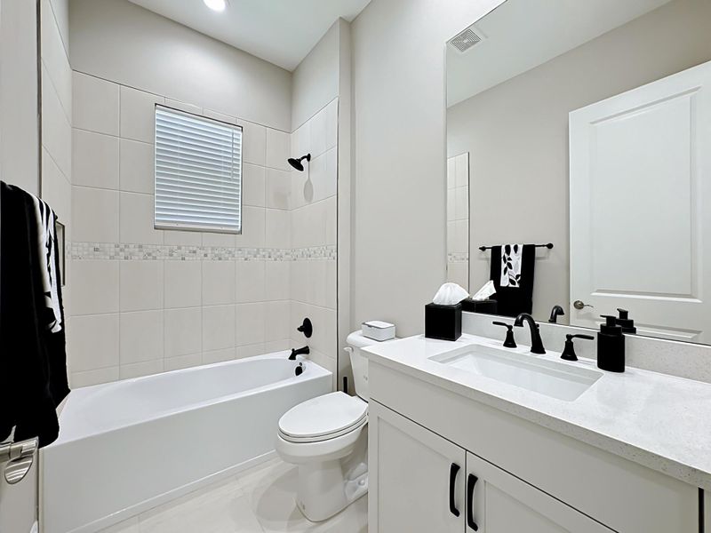 9244 SW Pinnacle Front Bathroom 9244 SW Pinnacle Front Bathroom