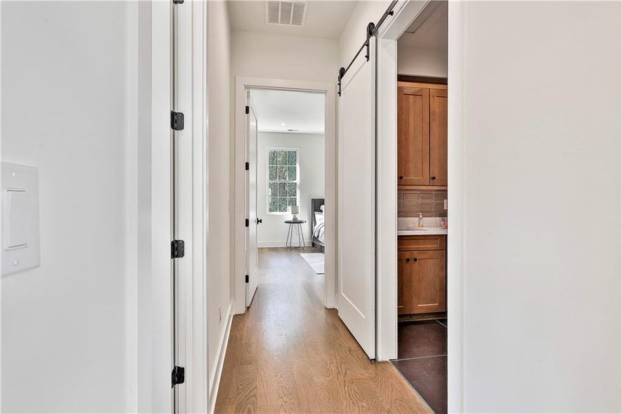 Spacious, unfurnished interior of a new home in Laurel Brooke, Peachtree City (Image 47).