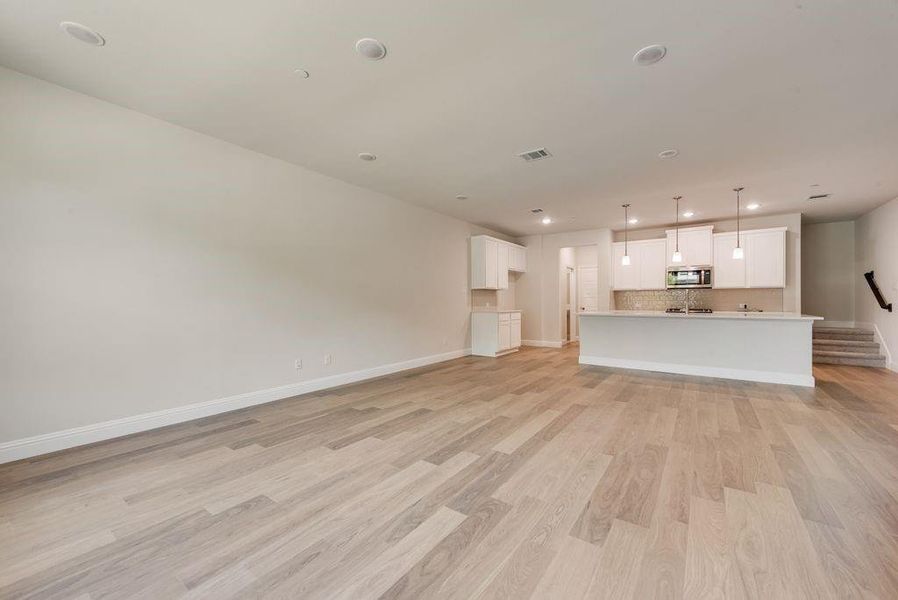 Spacious, unfurnished interior of a new home in Bayside, Rowlett (Image 20).