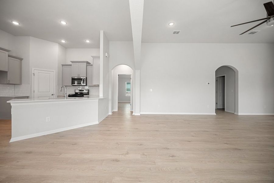 Furnished interior view inside a new home in Porter Country, Kyle (Image 9).