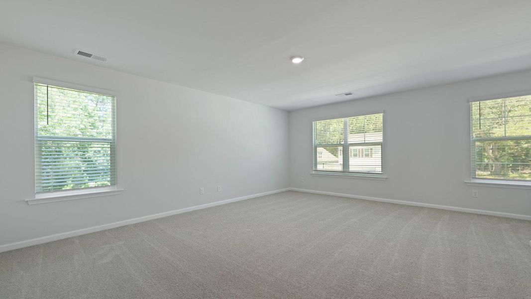 Spacious, unfurnished interior of a new home in Lakeview at Kitfield, Moncks Corner (Image 35).