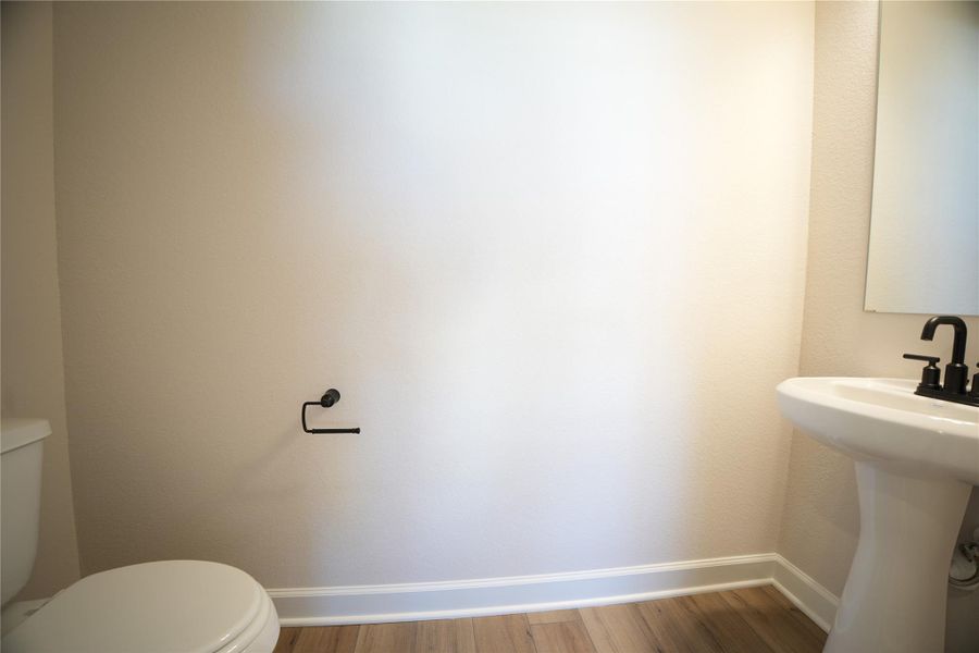 Spacious, unfurnished interior of a new home in Wedgewood Forest, Conroe (Image 29). Spacious, unfurnished interior of a new home in Wedgewood Forest, Conroe (Image 29).