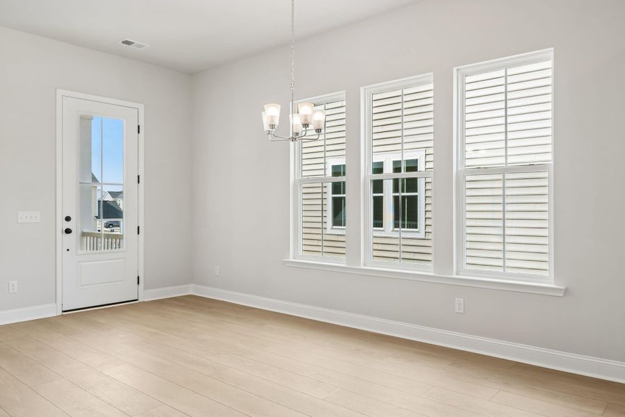 Spacious, unfurnished interior of a new home in Heron's Walk at Summers Corner, Summerville (Image 41).
