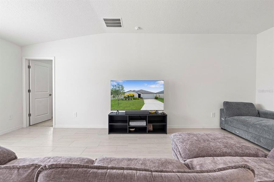 Furnished interior view inside a new home in North Park Isle: The Estates II, Plant City (Image 36). Furnished interior view inside a new home in North Park Isle: The Estates II, Plant City (Image 36).
