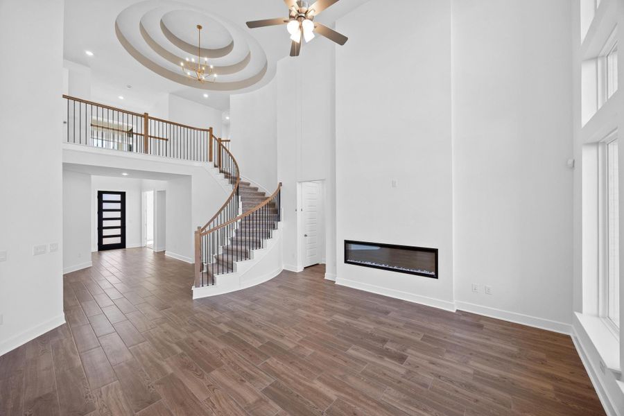 Spacious, unfurnished interior of a new home in Parmer Ranch, Georgetown (Image 23).
