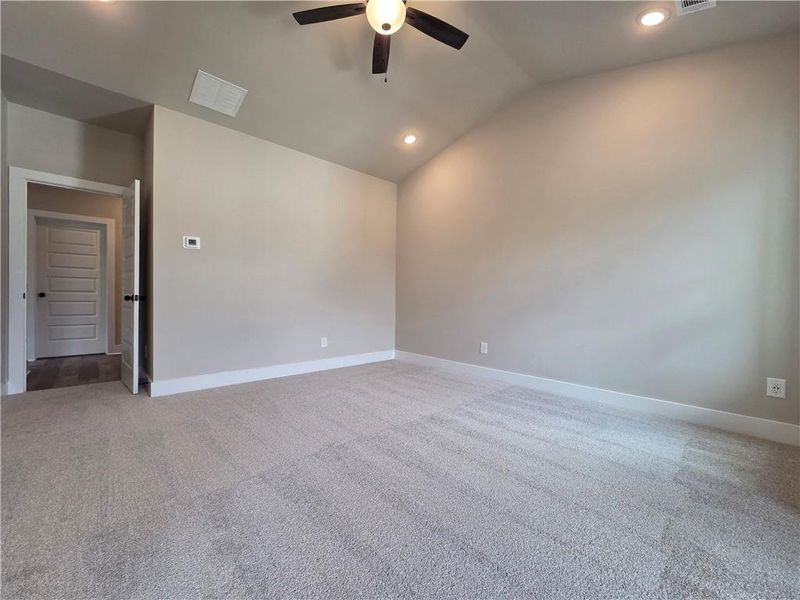 Spacious, unfurnished interior of a new home in , Tucker (Image 11).