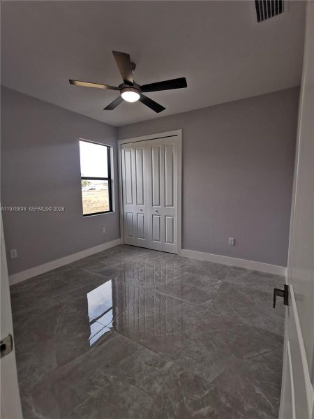 Spacious, unfurnished interior of a new home in , Cape Coral (Image 35).