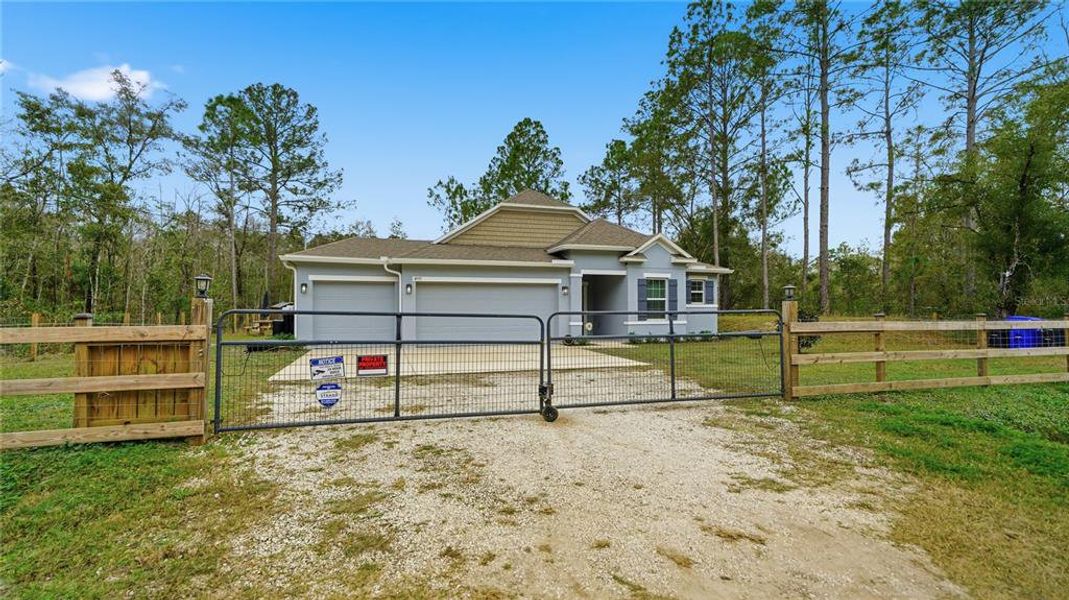Exterior details and patio area of a home in Flagler Estates, Hastings (Image 25).