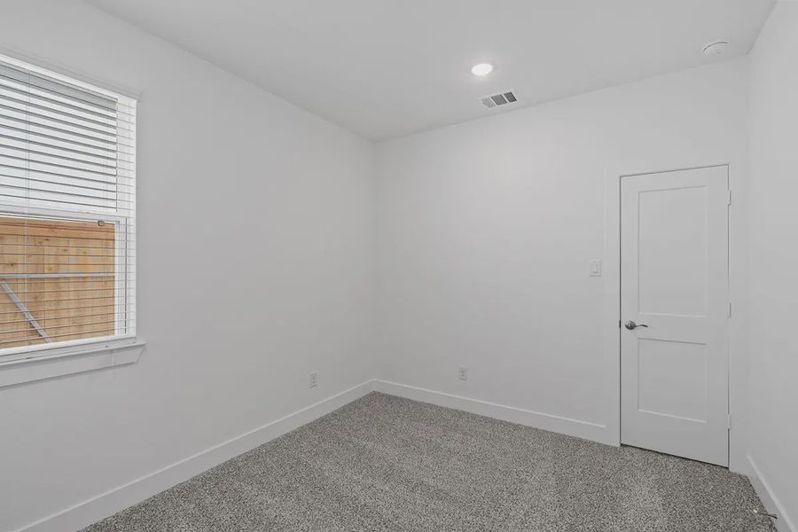 Spacious, unfurnished interior of a new home in Bridgeland Chateaus, Cypress (Image 27).
