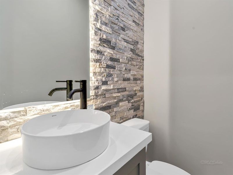 Image 18 of a home in .