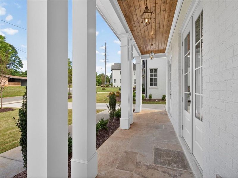 Exterior details and patio area of a home in , Suwanee (Image 3).