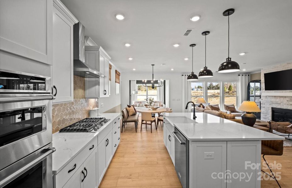 Continental Model - For Representation Purposes Only