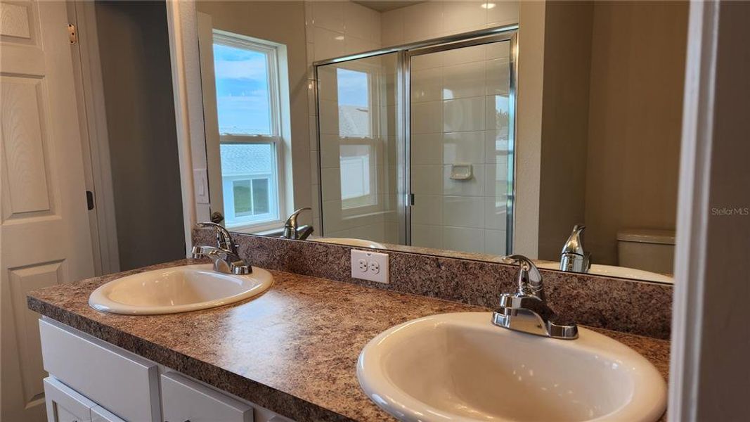 Close-up of interior finishes inside a home in , Dunnellon (Image 10).