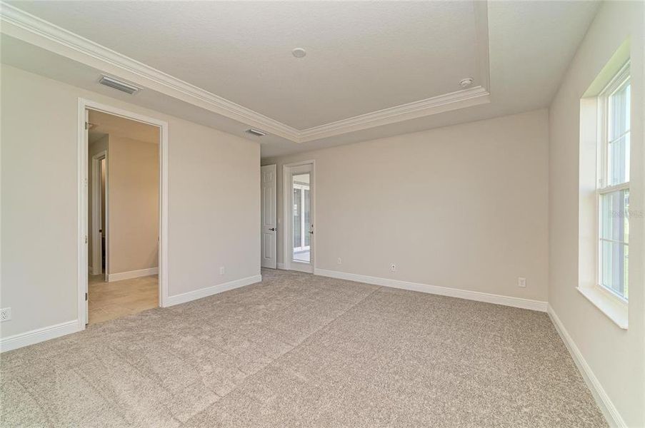Spacious, unfurnished interior of a new home in Pasadena Woods, Wesley Chapel (Image 29).