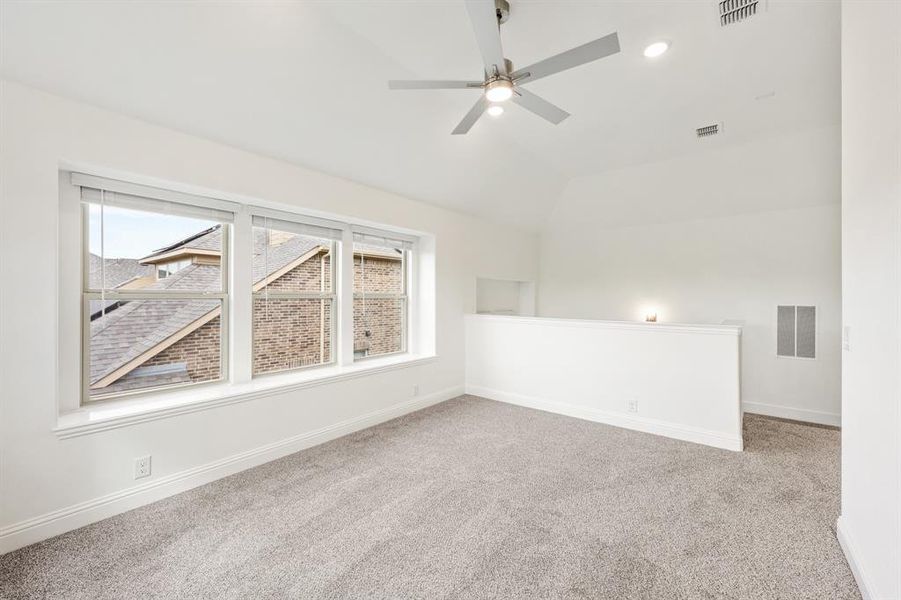 Spacious, unfurnished interior of a new home in Ridge Ranch, Mesquite (Image 22). Spacious, unfurnished interior of a new home in Ridge Ranch, Mesquite (Image 22).