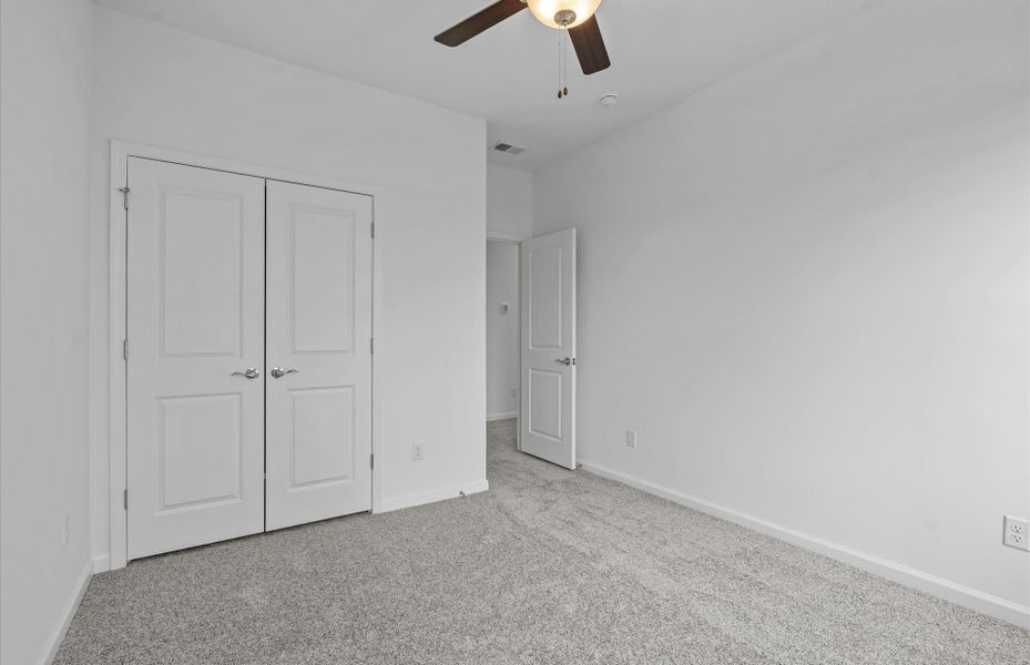 Spacious, unfurnished interior of a new home in Alston Park, Greenville (Image 15).