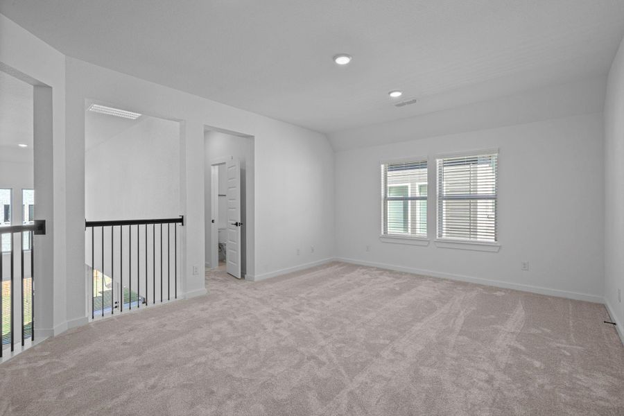 Spacious, unfurnished interior of a new home in Fulbrook on Fulshear Creek 60', Fulshear (Image 19). Spacious, unfurnished interior of a new home in Fulbrook on Fulshear Creek 60', Fulshear (Image 19).